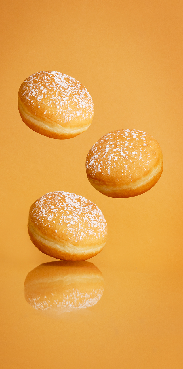 Krapfen San Giorgio su fondo arancio